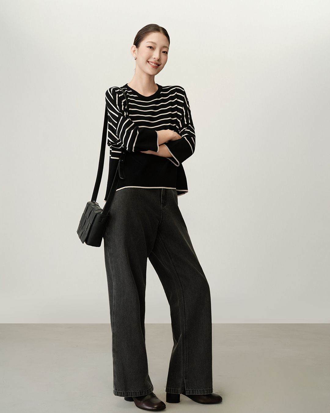 STRIPED BOXY TOP - BLACK/ IVORY