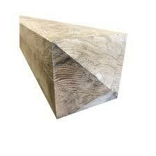 Gate Posts in Oak, Green oak gate post pointed top: 2.00m x 140mm x 140mm