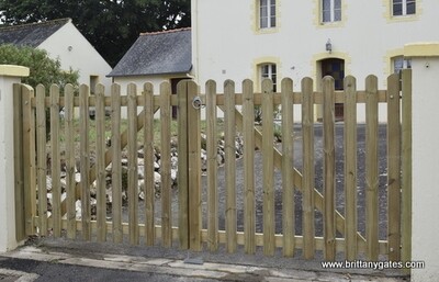 Santos 1400 Palisade gate