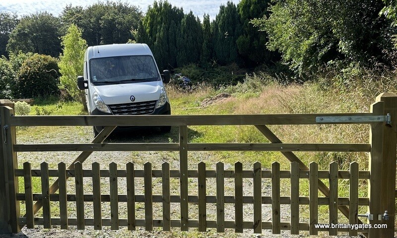 &quot;Midsummer&quot; keeper gate 650