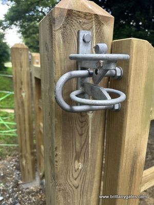 Equestrian, safety latch, galvanised