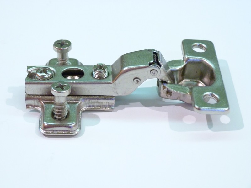 Penture invisible 110° Demi recouvrement/ 26mm/  Cliquez ici
