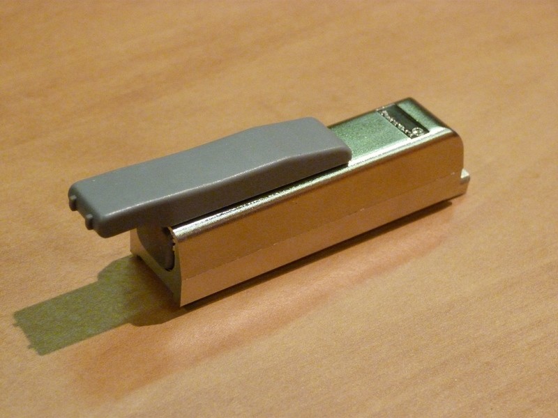 Amortisseur (Si-Softech de Ferrari-Italie) pour porte de cabinet /Cliquer ici