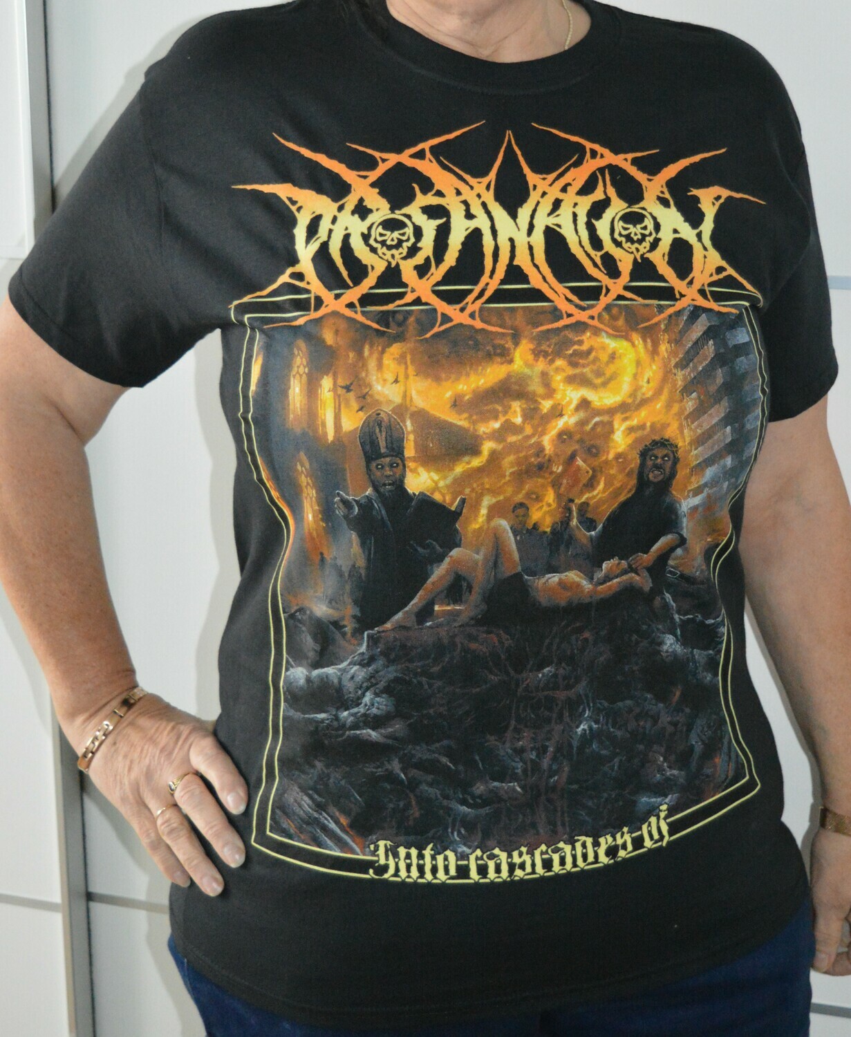 T-Shirt/ Longsleeve Into Cascades Of Blood And Burning Soil