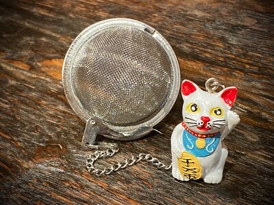 Tea Ball Lucky Cat