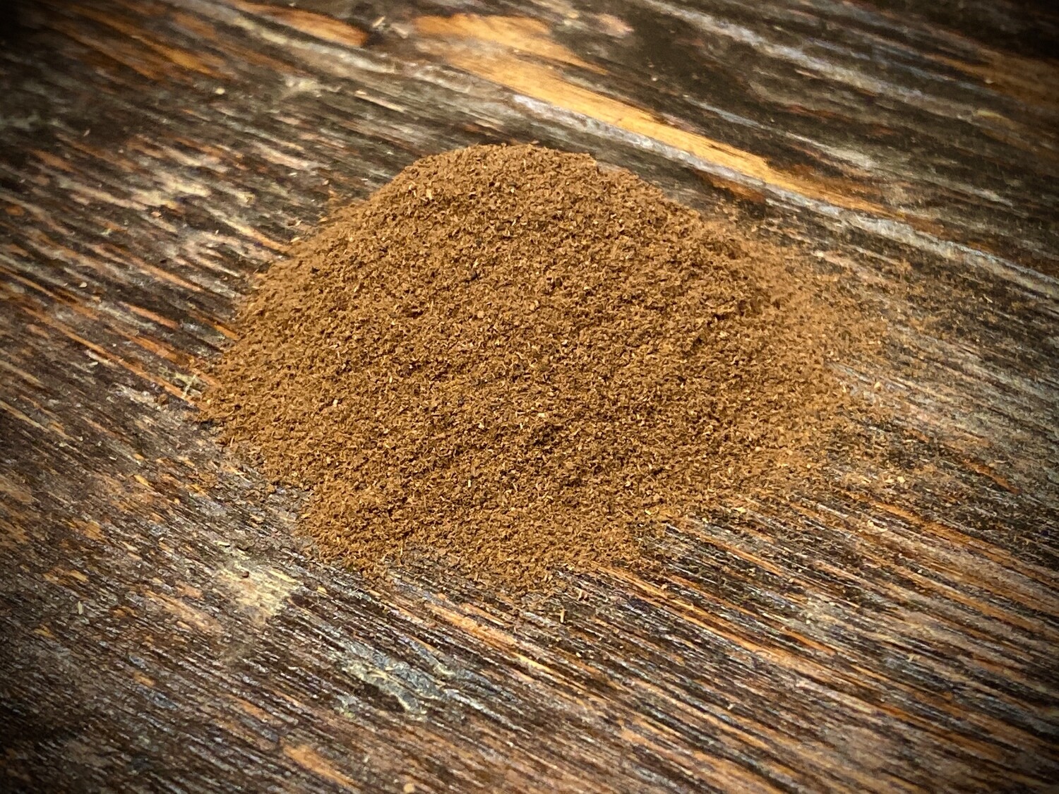Cloves Ground