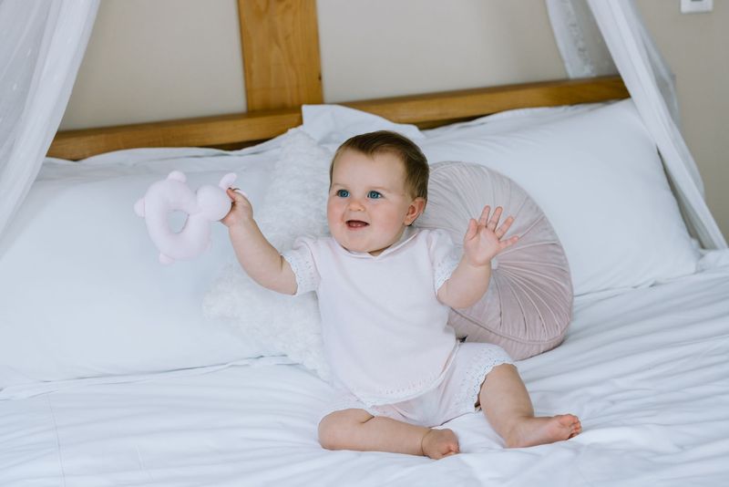 EMILE ET ROSE 'JUDITH' PALE PINK PALE PINK & WHITE KNIT SHORT SET ER5396