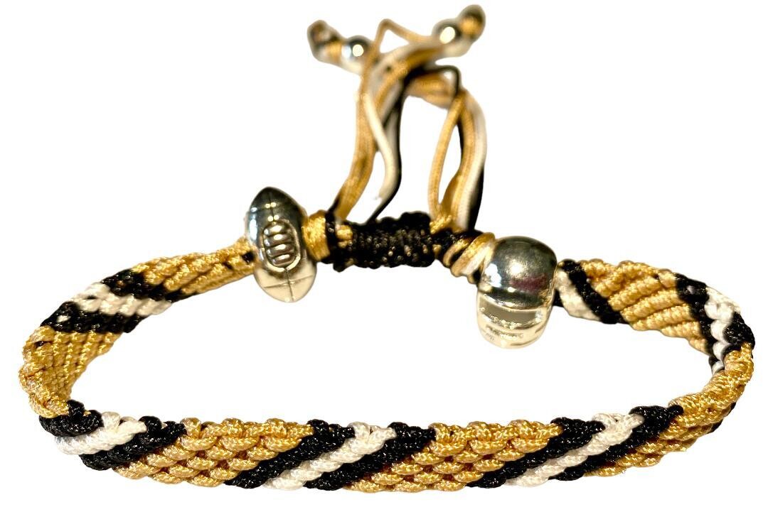 New Orleans Saints with Helmet