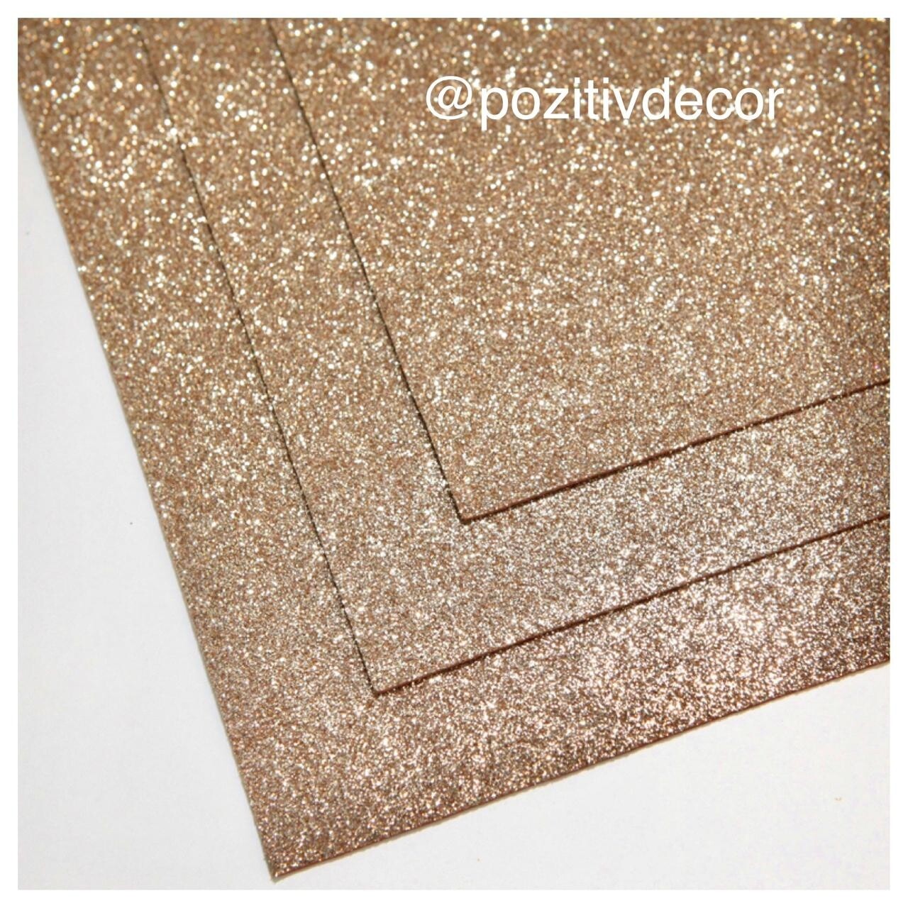 Фоамиран глиттерный - толщина 1,5 мм , размер листа 60/70 см.
Цвет - песочное золото
