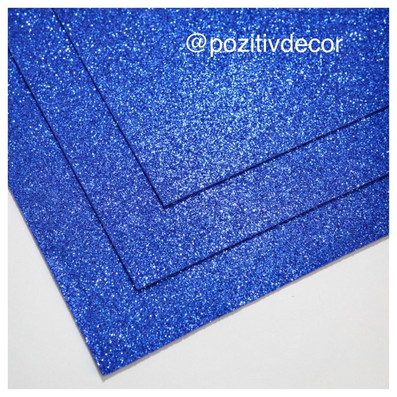 Фоамиран глиттерный - толщина 1,5 мм , размер листа 60/70 см.
Цвет - лазурно-синий