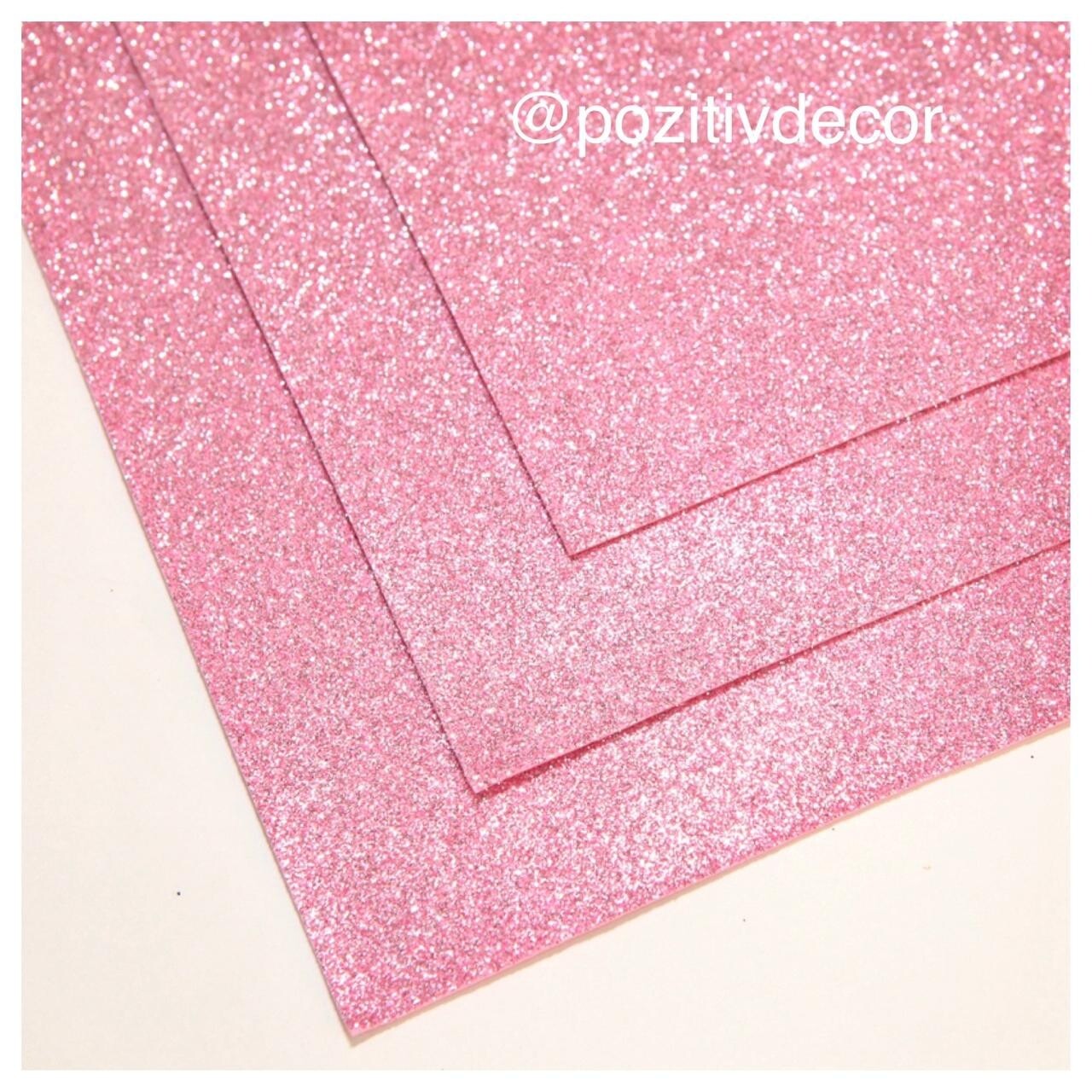 Фоамиран глиттерный - толщина 1,5 мм , размер листа 60/70 см.
Цвет - светло-розовый