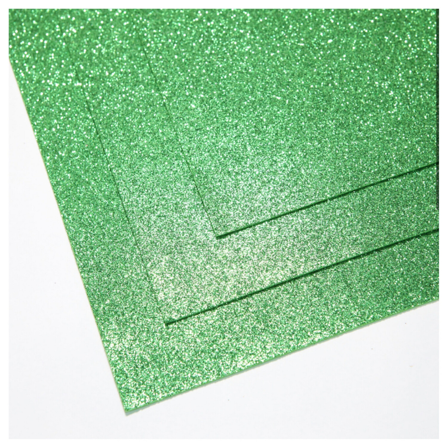 Фоамиран глиттерный - толщина 1,5 мм , размер листа 60/70 см.
Цвет - светло-зелёный