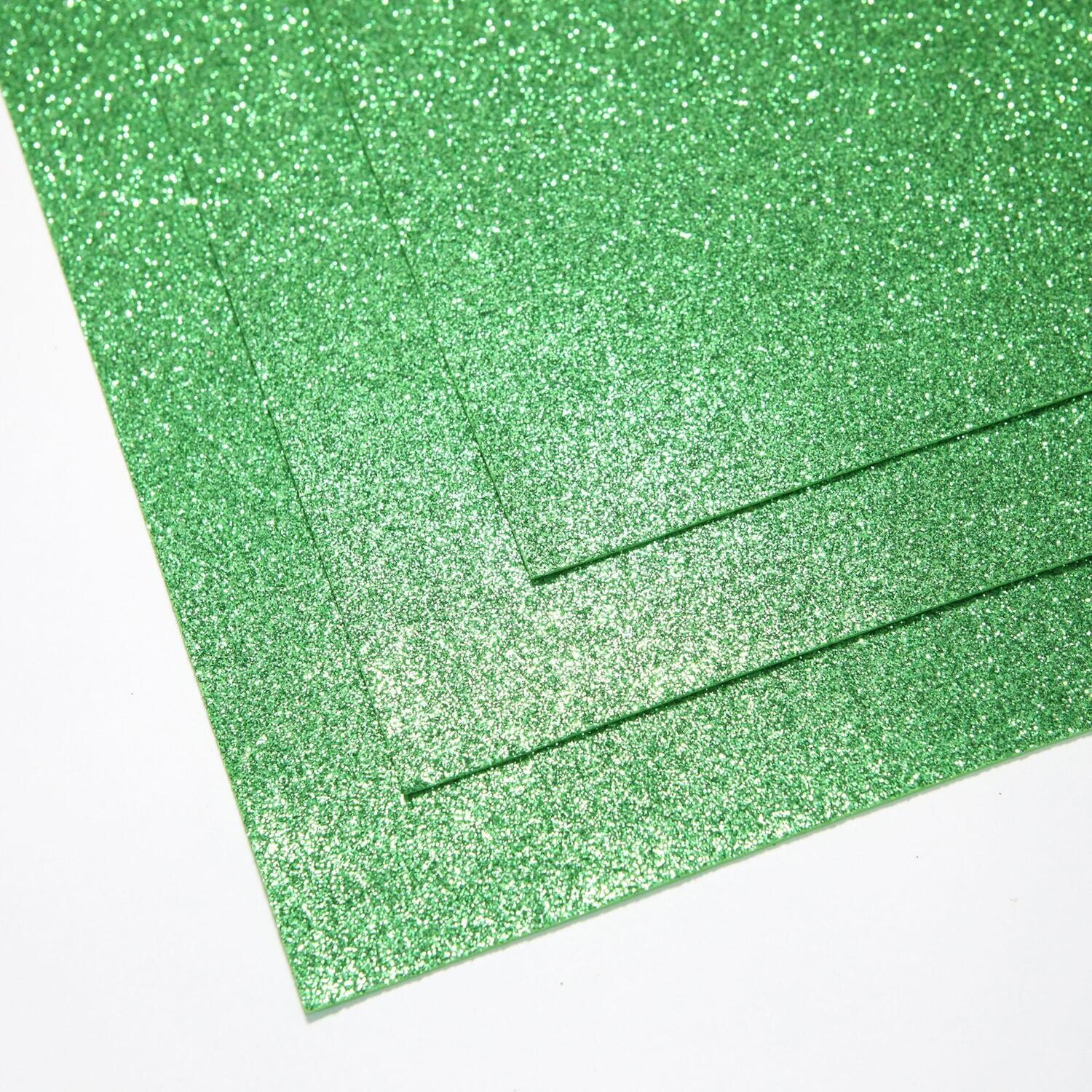 Фоамиран глиттерный - толщина 1,5 мм , размер листа 60/70 см.
Цвет - светло-зелёный