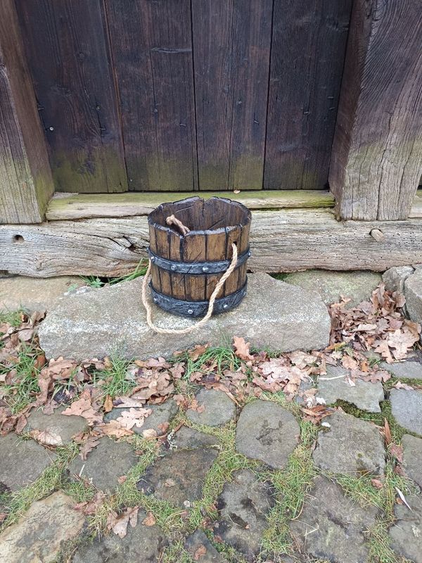 Großer Holzeimer