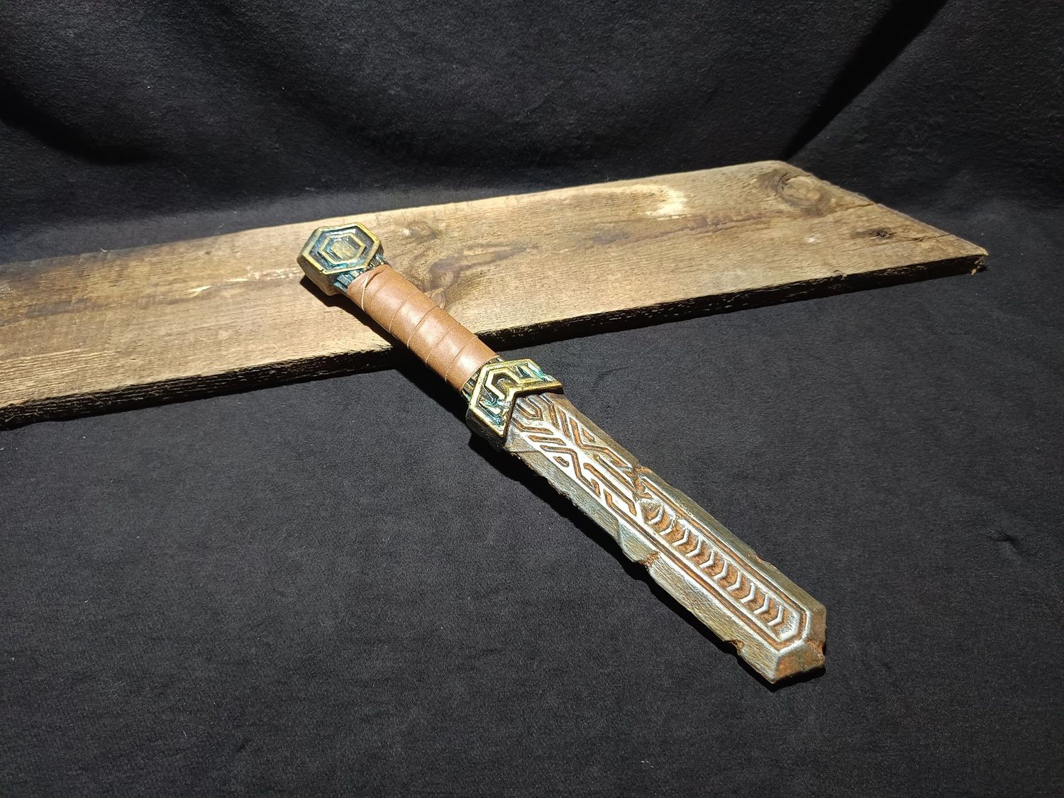 Rostiger Kriegsdolch aus Dun Marok