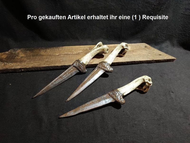 Kriegsmesser mit Knochengriff Kriegsmesser mit Knochengriff