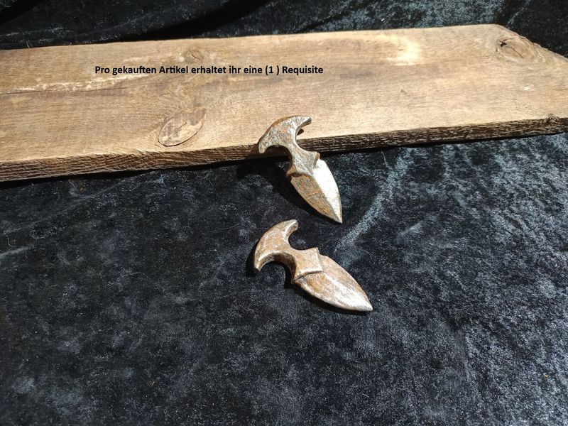 Kleines rostiges Stoßmesser Kleines rostiges Stoßmesser