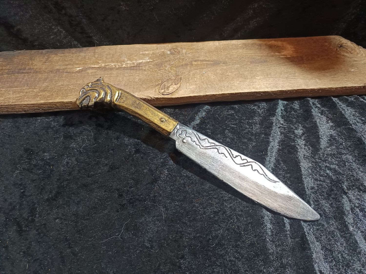 Kriegsmesser der Kalresh  (Messing Optik)