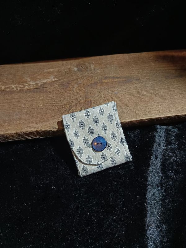 Nadeletui mit 3 Nadeln