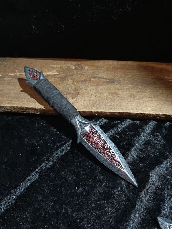 Dämmerstich ( Rosé Ornament) Dämmerstich ( Rosé Ornament)