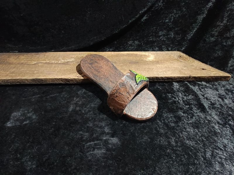 Lederschlappen "Blätter"