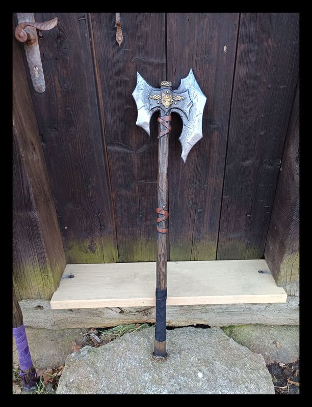 Verzierte Kriegsaxt des Wolfes Verzierte Kriegsaxt des Wolfes