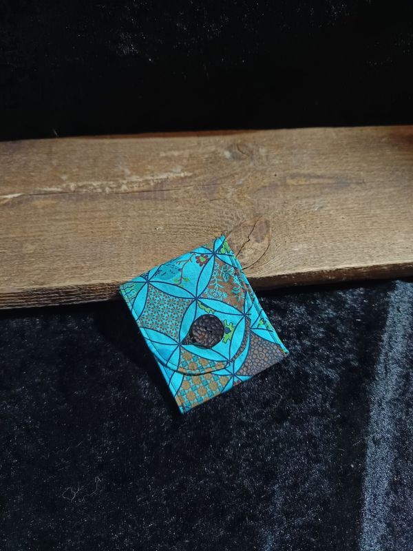 Nadeletui mit 3 Nadeln