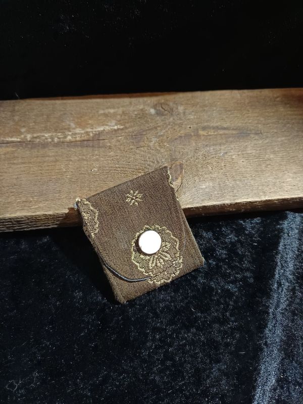 Nadeletui mit 3 Nadeln