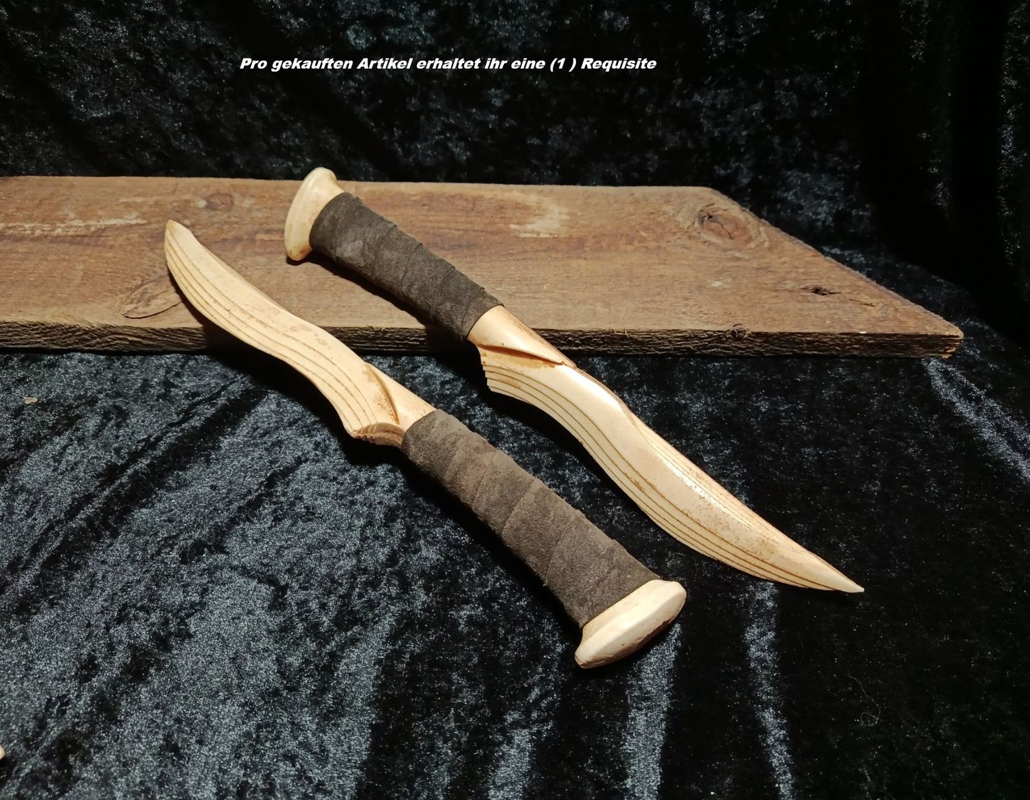 Urtümliches Jagdmesser aus dem Düsterwald Urtümliches Jagdmesser aus dem Düsterwald