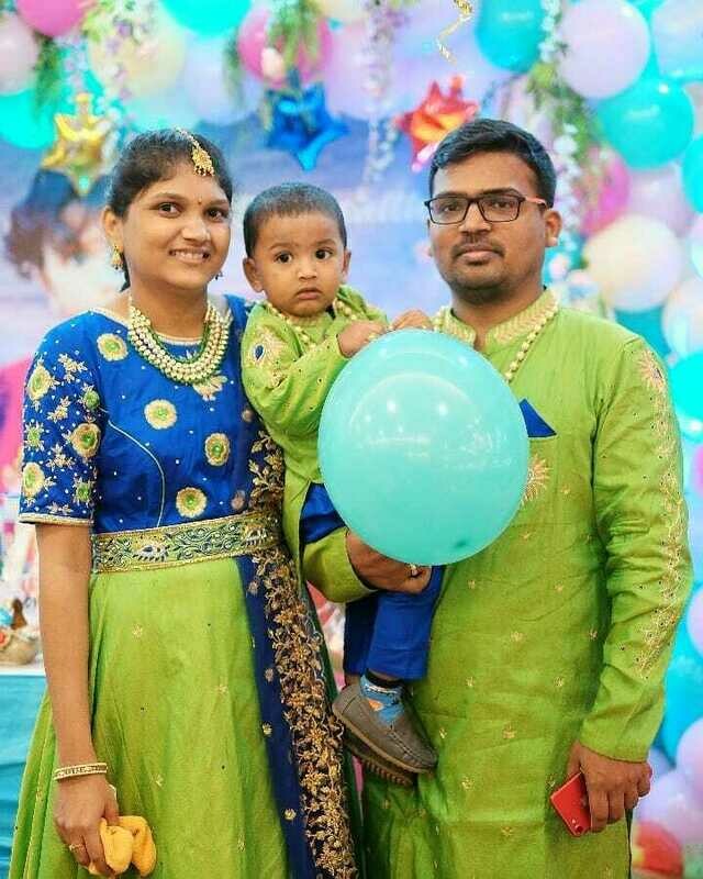 Father Mother and Son in - Family Matchin outfit in Blue + green