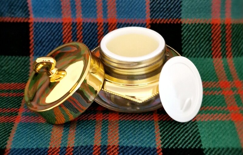 Honey and Vitamin E Lip Balm (38g)