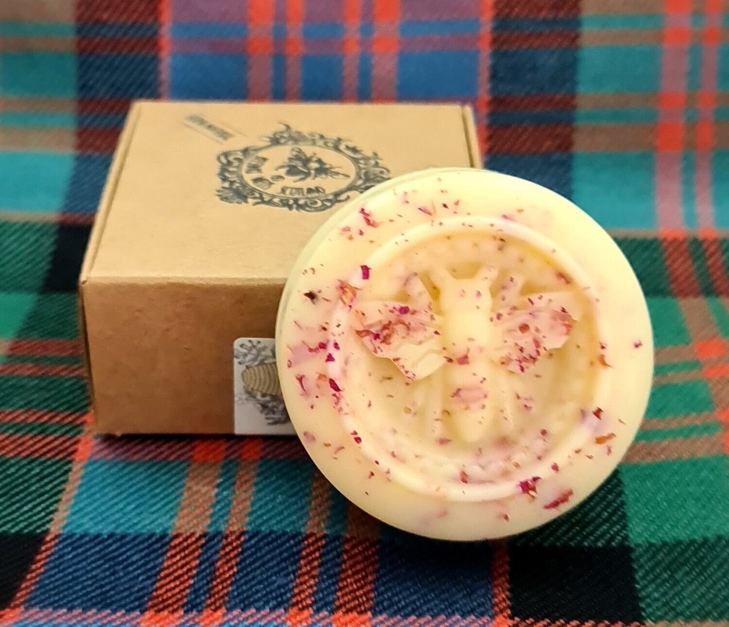 Rose and Aloe Cleansing/Exfoliating Moisture Rich Bar Rose and Aloe Cleansing/Exfoliating Moisture Rich Bar