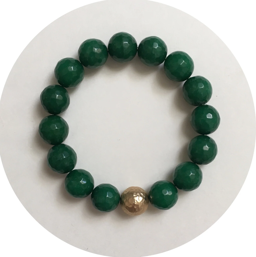 EMERALD GREEN JADE WITH HAMMERED GOLD ACCENT