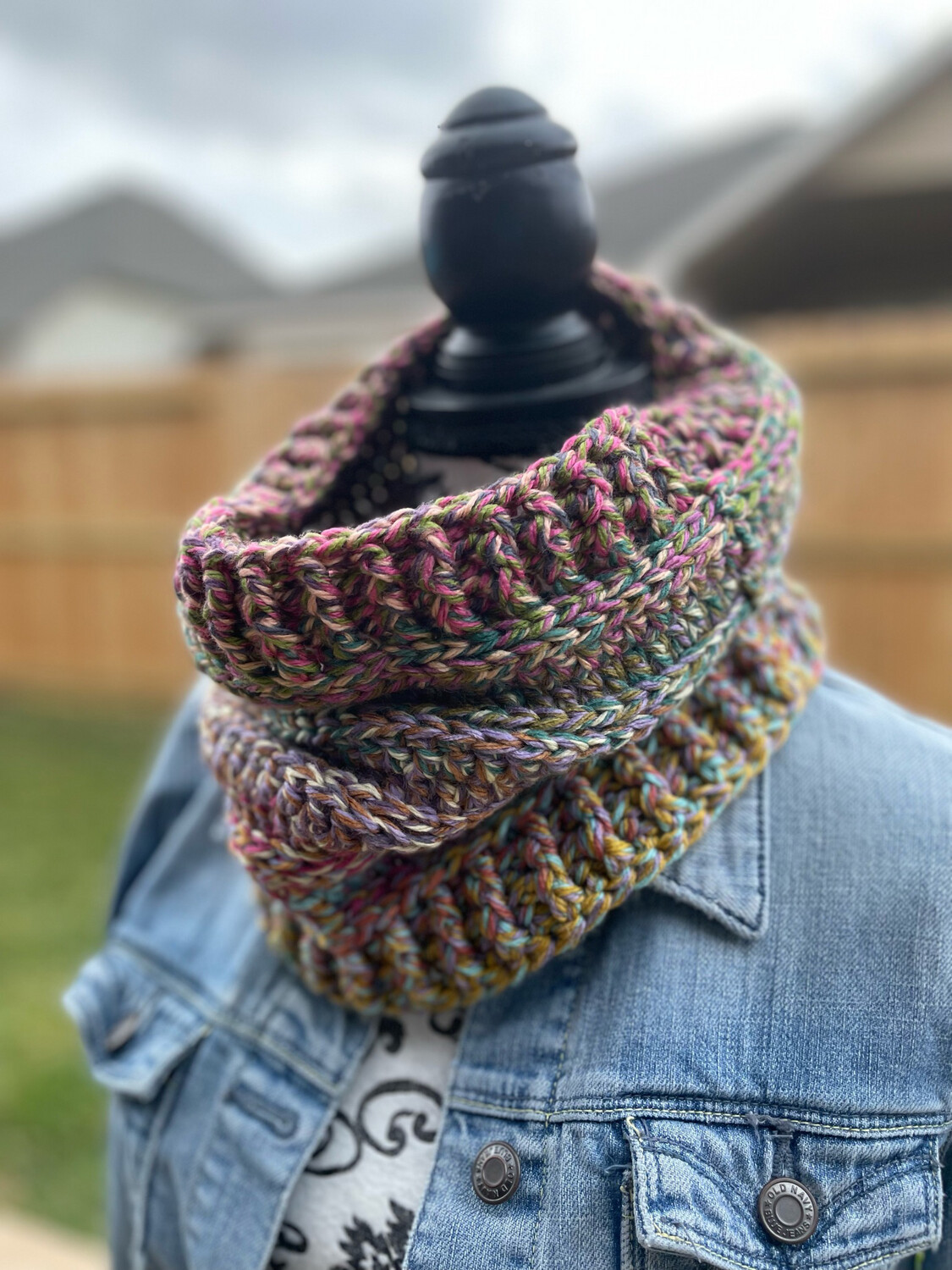 On Tweed Colorful Cowl