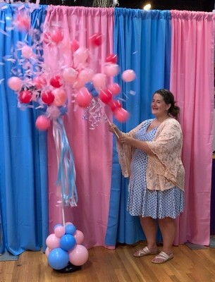 Giant gender Reveal balloon topiary