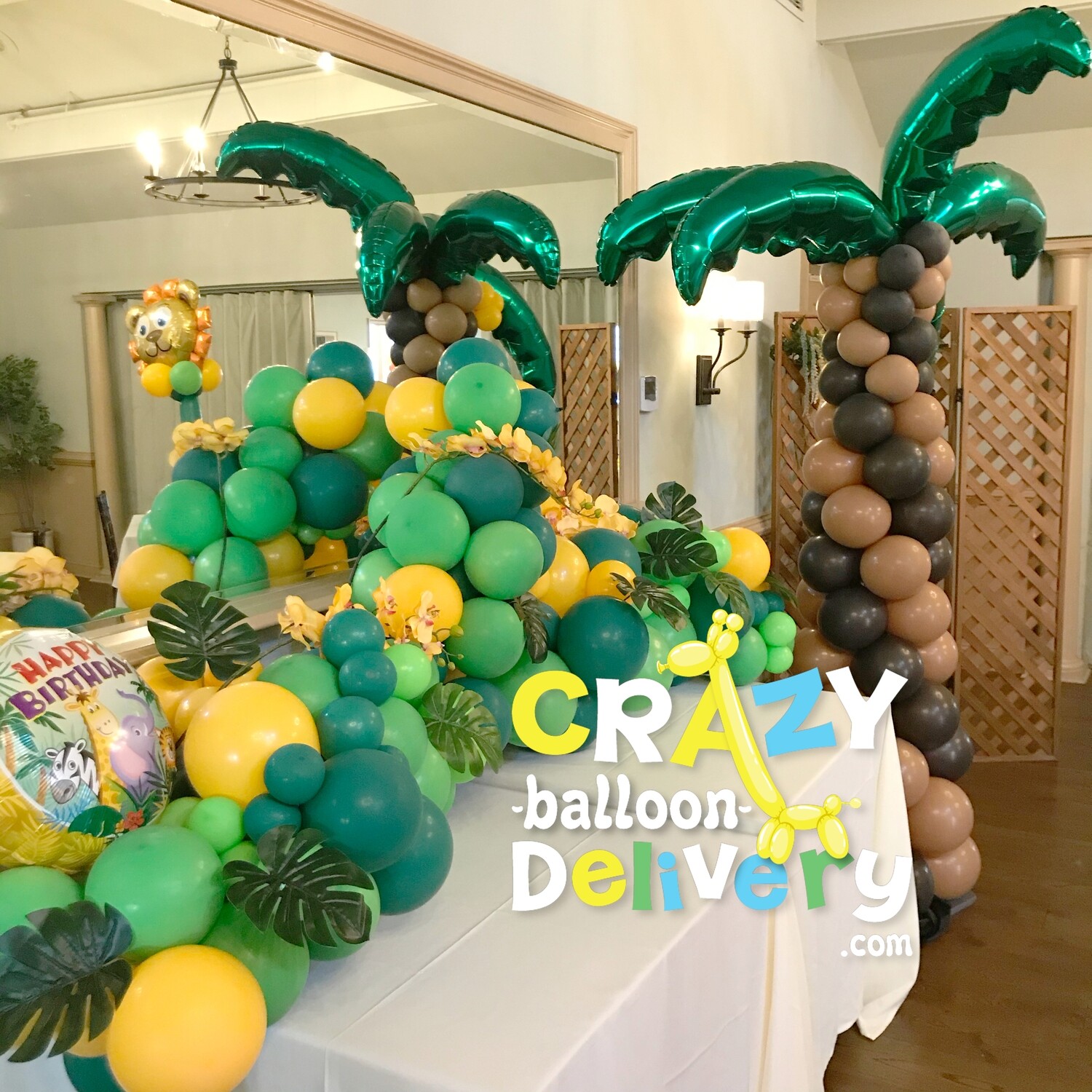 knal Ongemak Articulatie Jungle theme balloon decor package (palm tree balloon tower and garland)