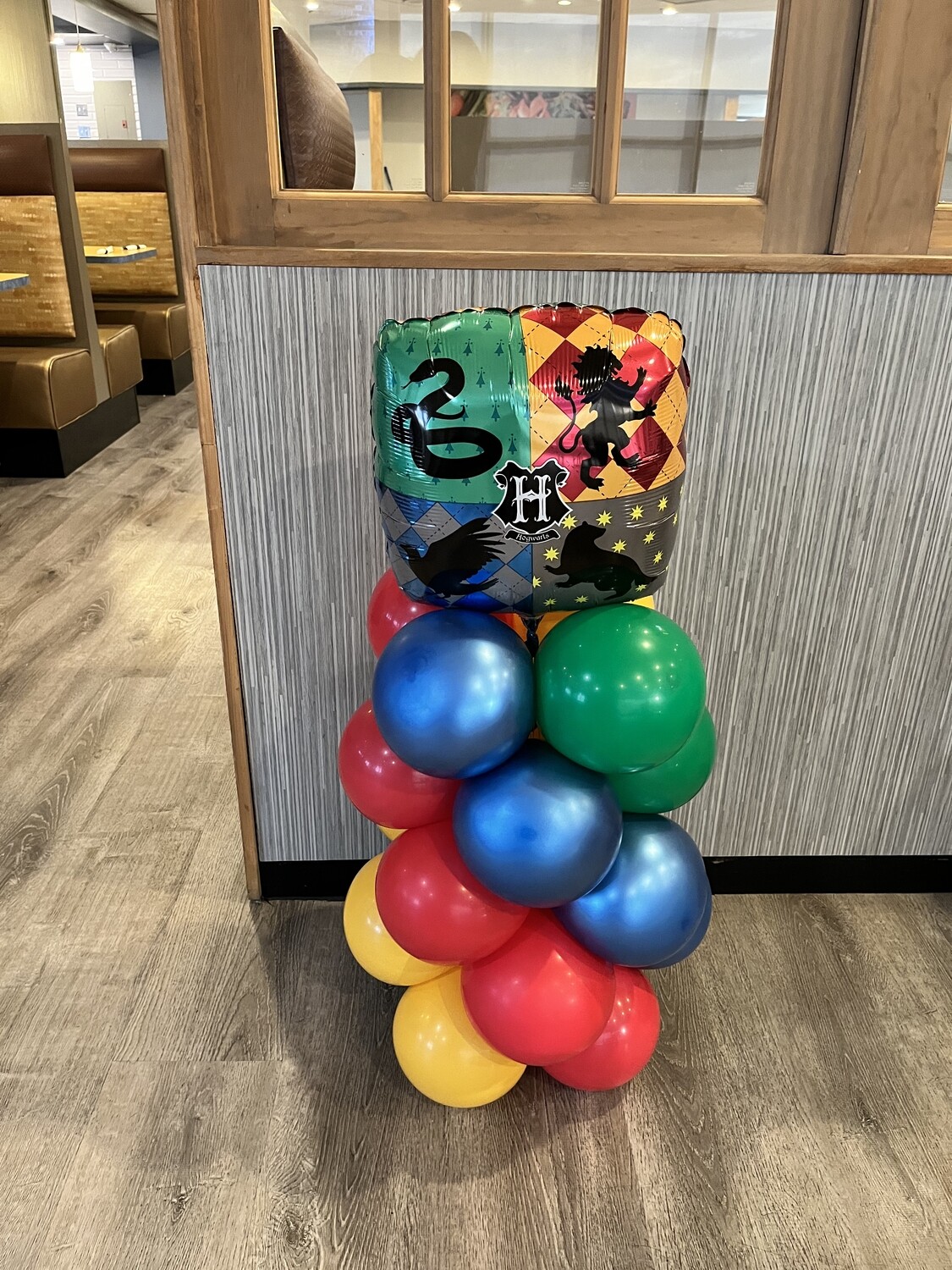 Hogwarts (or any other theme) balloon arrangement