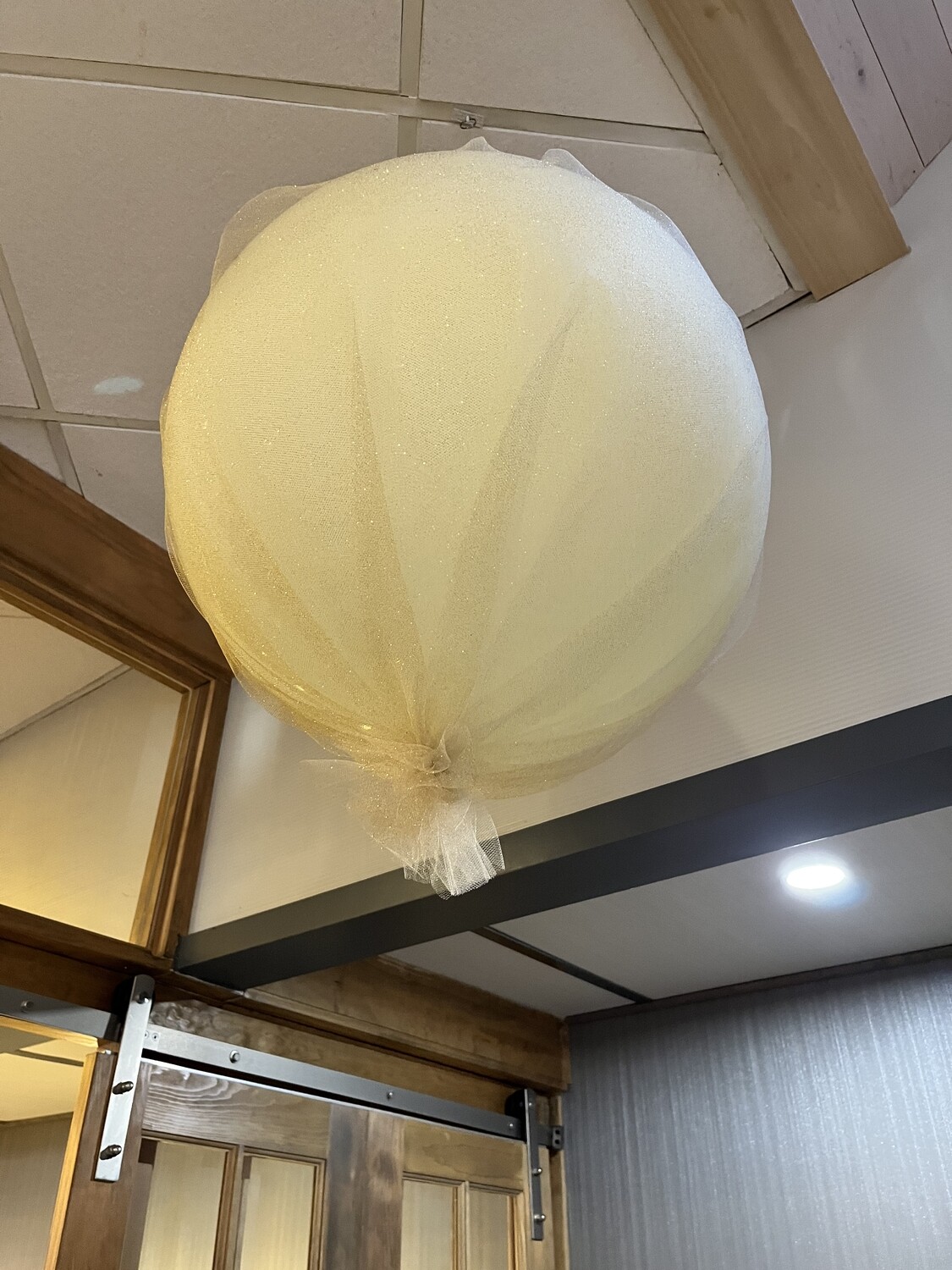 Elegant balloon chandeliers with tulle