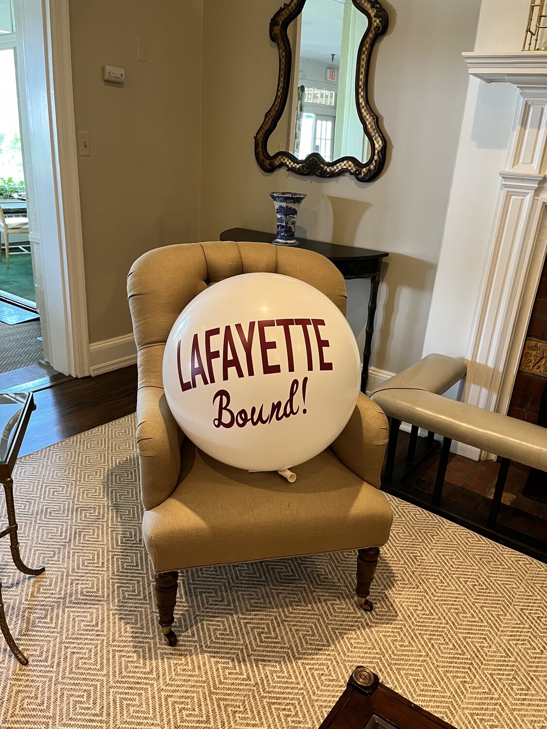 Giant Lafayette College balloon (not a column, not metallic)