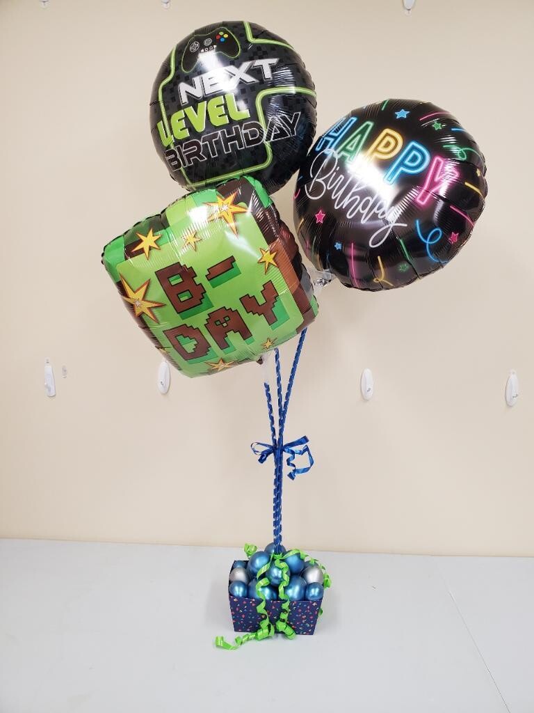 Video Gamer's Birthday Balloon Bouquet, helium free (for indoors)