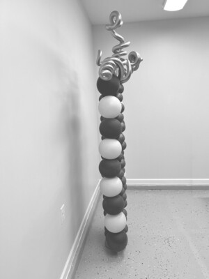 Space saving fancy balloon column 5 foot high with swirls topper (indoors)