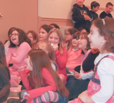 Magic &amp; Ventriloquism Show Off peak (weekday) package