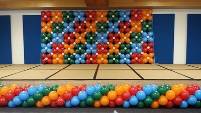 Balloon wall backdrop, indoors, traditional single layer (even sized bubbles)