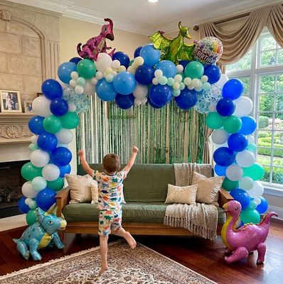 dinosaur balloon arch near Blue Bell PA