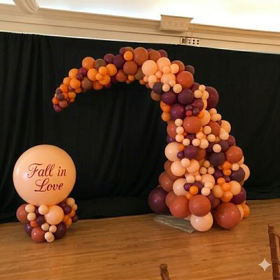 Fall in love demi arch and puff, indoors only