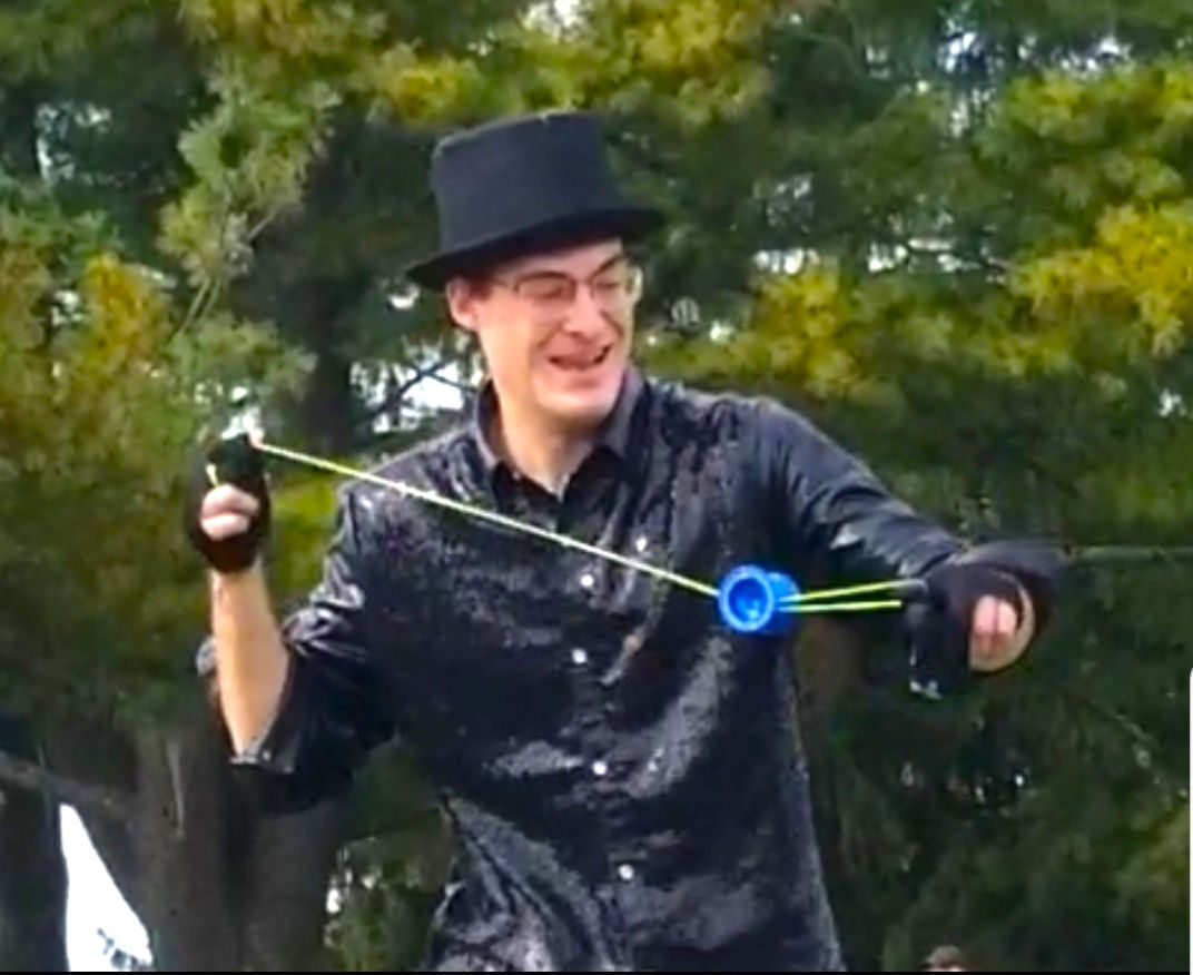 Magic &amp; Yoyo show &amp; Balloons by Gordon