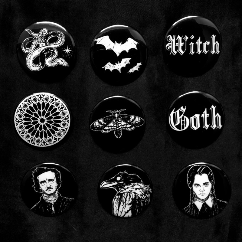 Badges- Collection Goth
