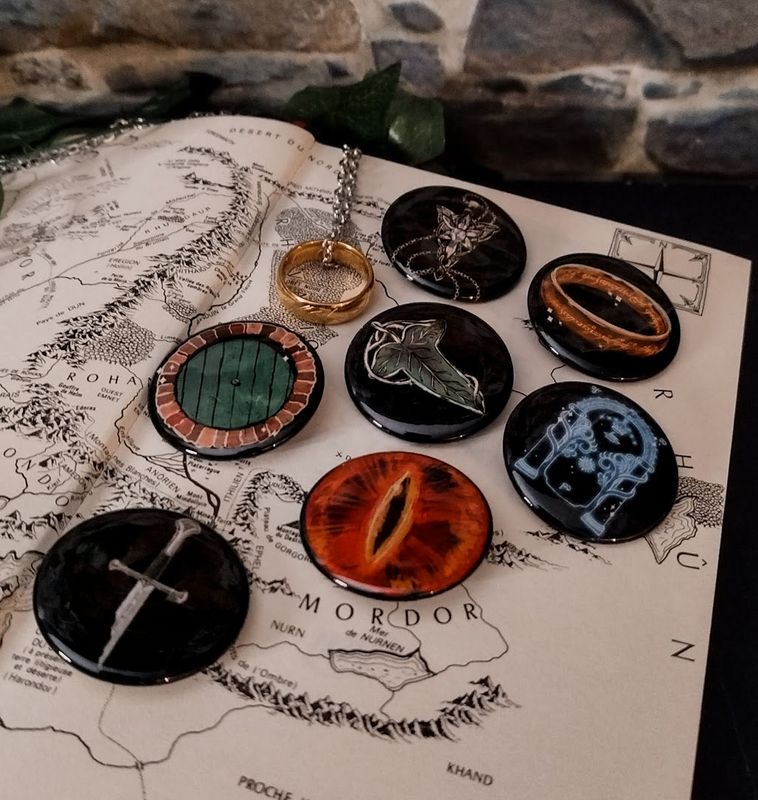 Badges- Collection &quot;En Terre du Milieu&quot;