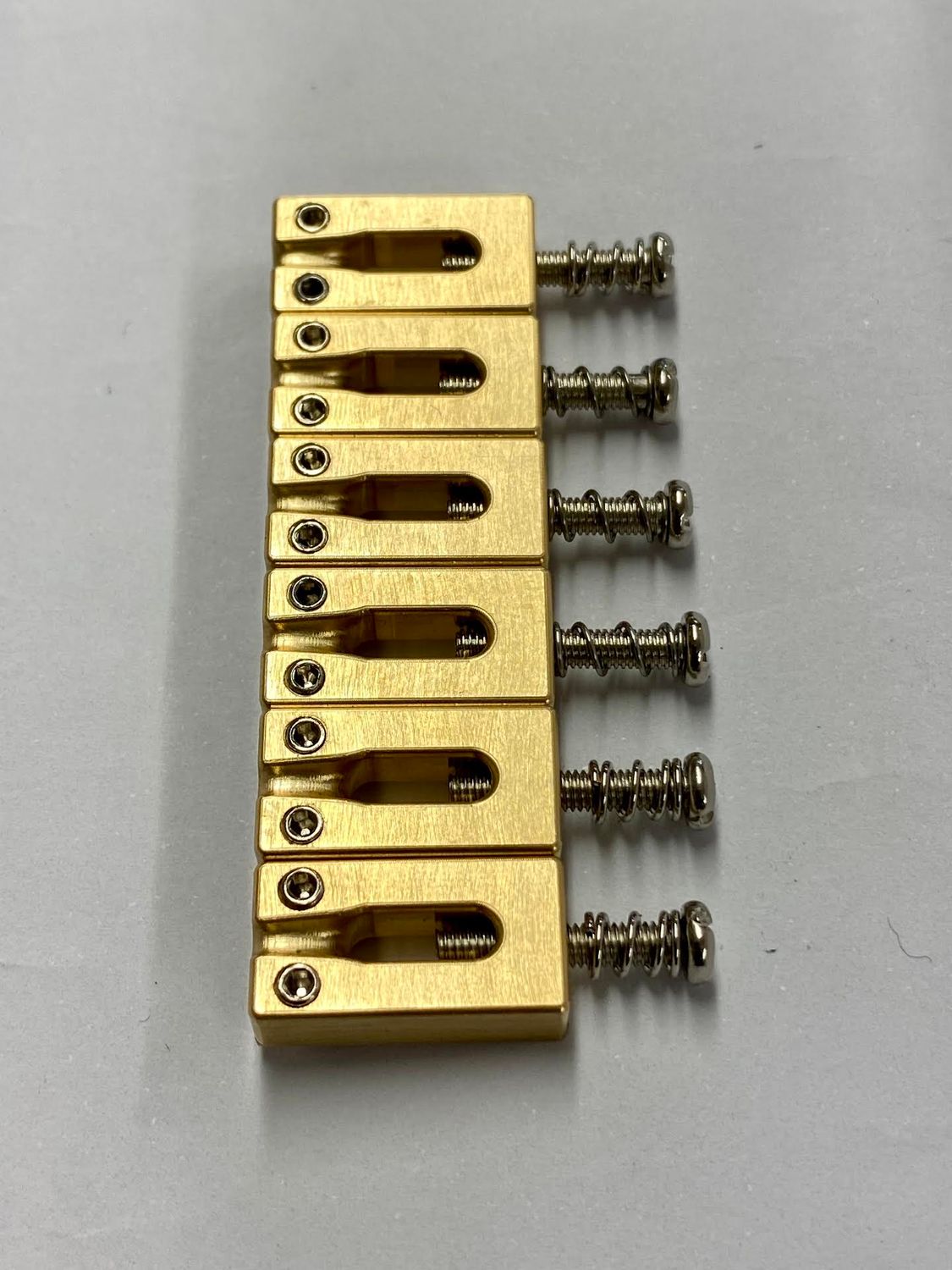Tallapalasetti Strato/Tele