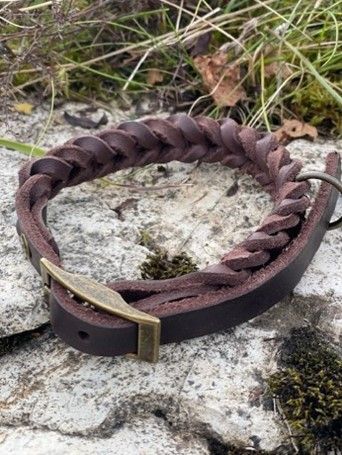 Halsband braun